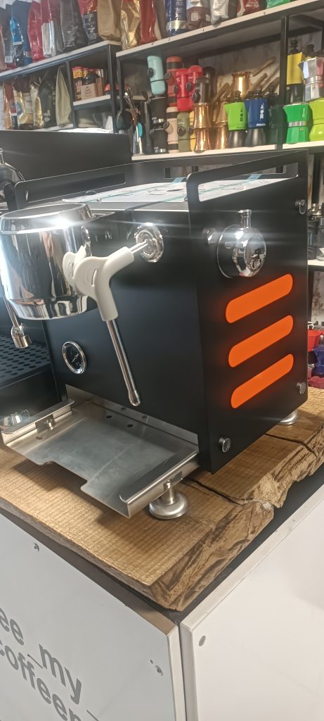 اسپرسوساز صنعتی 7110 یونیک لایف با اب شهری